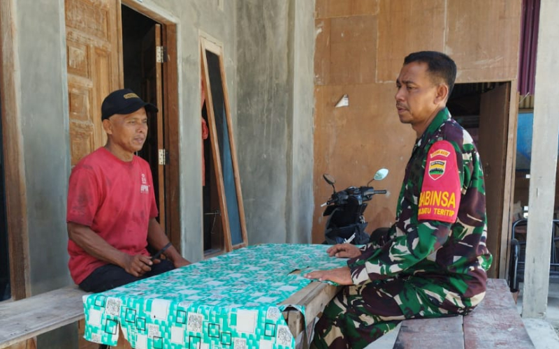 Babinsa Batu Teritip Melaksanakan Sosialisasi Terkait Keamanan Bersama Tokoh Masyarakat