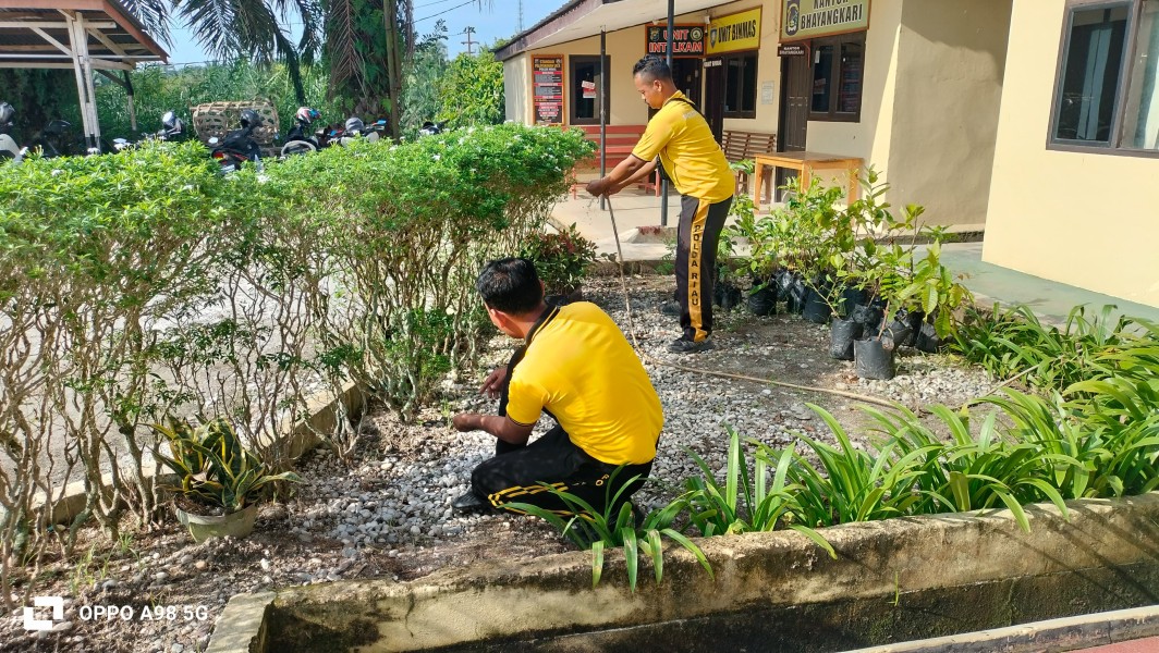 Polsek Minas Gelar Gerakan Nasional Indonesia ASRI, Lingkungan Mako Dibersihkan