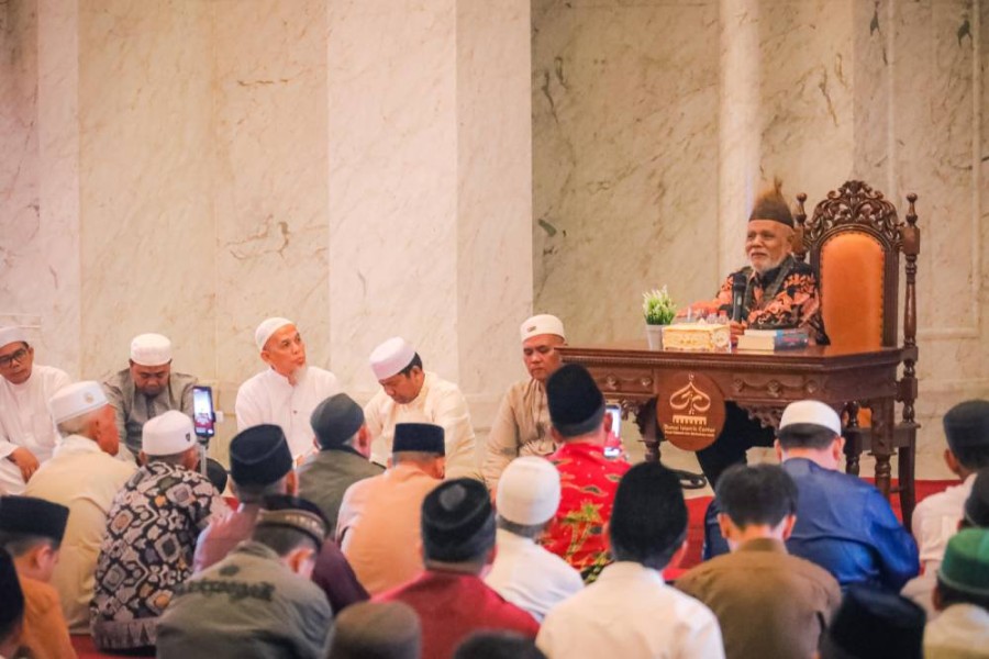 Mak Katik Sampaikan Hikmah Isra’ Mi’raj dalam Tabligh Akbar di Dumai Islamic Center