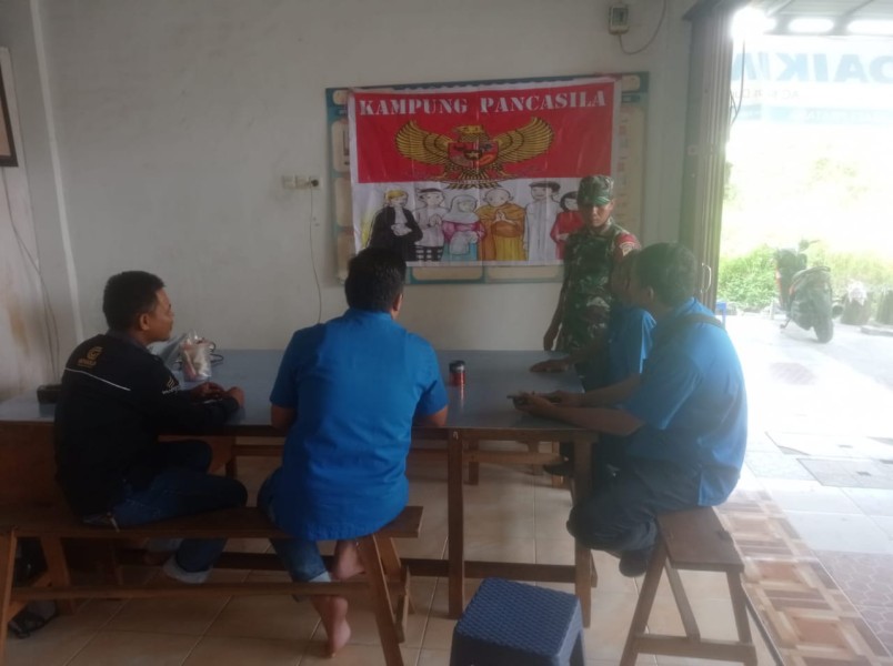 Babinsa Koramil 04/Perawang Aktif Sosialisasi Nilai-Nilai Pancasila di Kampung Perawang Barat, Siak
