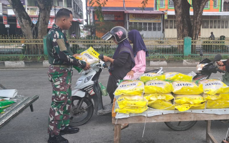 Kodim Dumai Dorong Stabilitas Pangan Lewat Gerakan Pangan Murah di Sukajadi