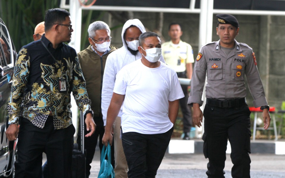 KPK OTT Gubernur Riau, Semua Terasa Janggal?