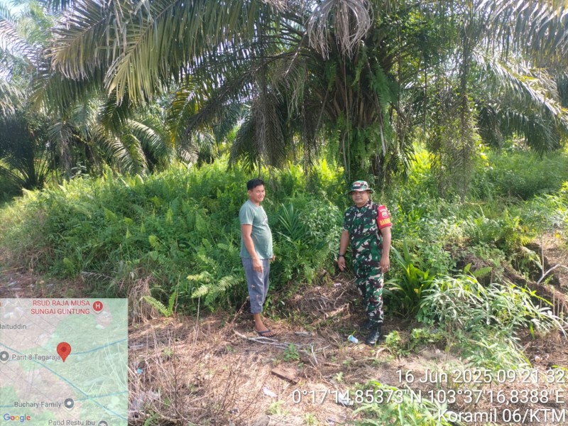 Cegah Karhutla, Babinsa Koramil 06/Kateman Intensif Patroli di Musim Kemarau