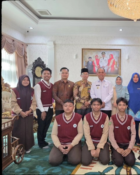 Bupati Inhil Terima Tim Riset MAN 1 Tembilahan yang Akan Berlaga di International Student Summit 2026 Malaysia