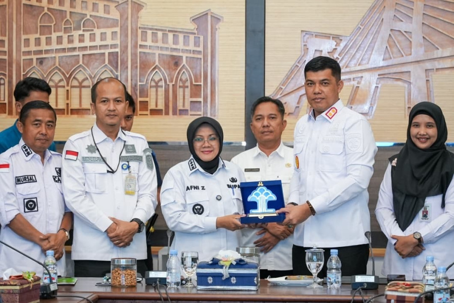 Sejalan dengan Program Prioritasnya, Bupati Afni Dukung Pembentukan Posbakum di Setiap Desa Siak