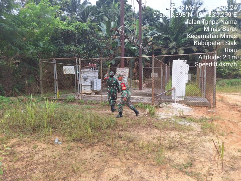 Babinsa Gelar Patroli Penguatan Binter SKK Migas PT. PHR, Jaga Keamanan Wilayah di Minas