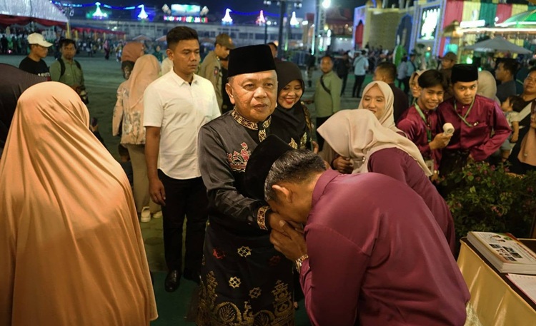 Bupati Asmar Dukung Kafilah Meranti pada Pembukaan MTQ Riau di Kuansing