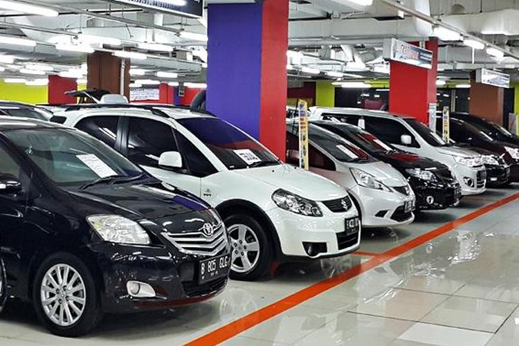 7 Keuntungan Beli Mobil Bekas dari Showroom