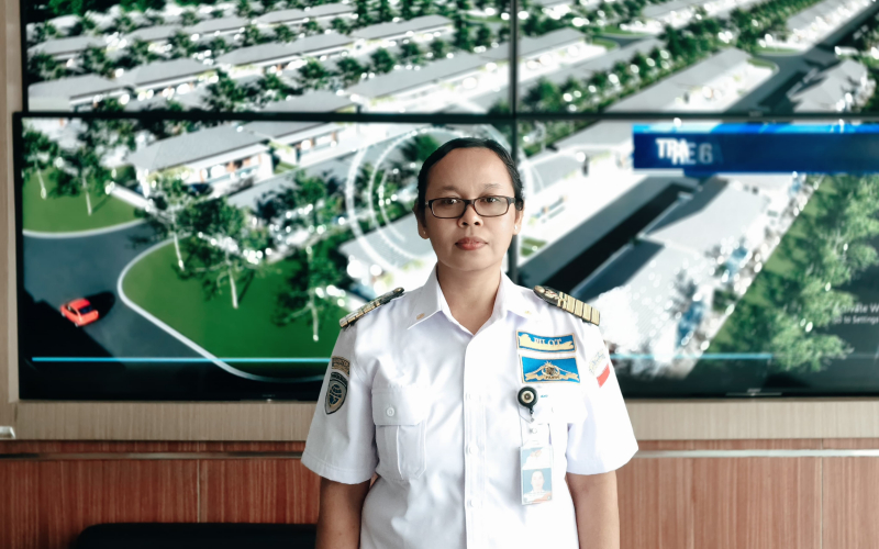 Sosok Wanita Pandu yang Berhasil Sandarkan Star Cruises MV Star Voyager di Pelabuhan Kuala Tanjung