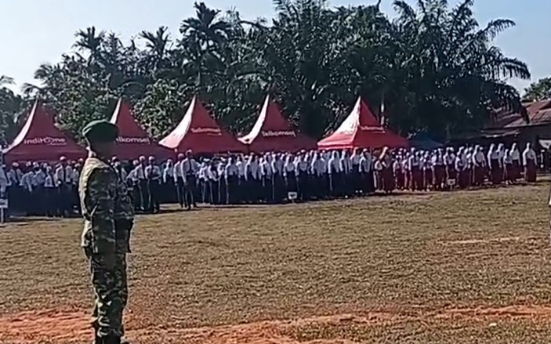 Khidmat, Serma Amrijon Pimpin Upacara HUT ke-81 RI di Medang Kampai