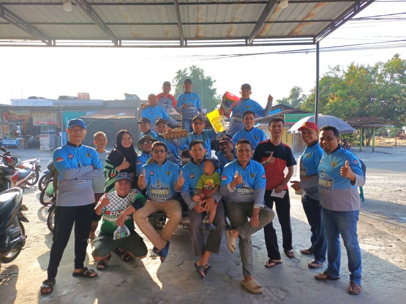 Pesepeda Perawang Gelar Bakti Sosial Sambut Ramadan, Salurkan Santunan Rp15 Juta