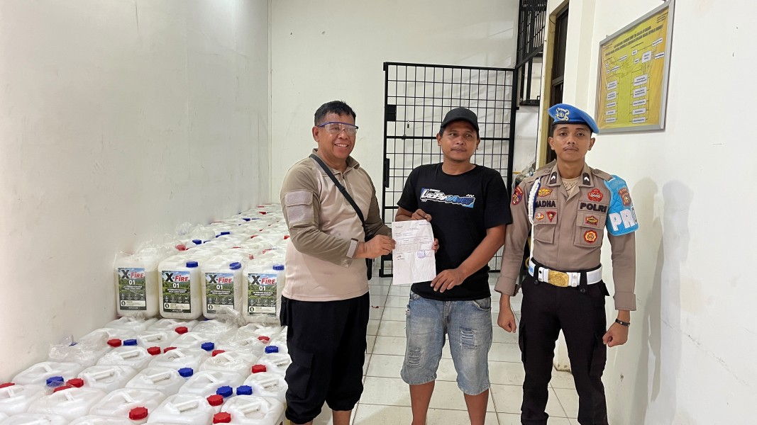Untuk Penanganan Karhutla Di Lahan Gambut, Polres Inhu Terima Tekhnologi Cairan X Fire Dari Mabes Polri