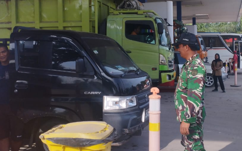 Monitoring Koramil 03 Pastikan Distribusi BBM di SPBU Berjalan Lancar