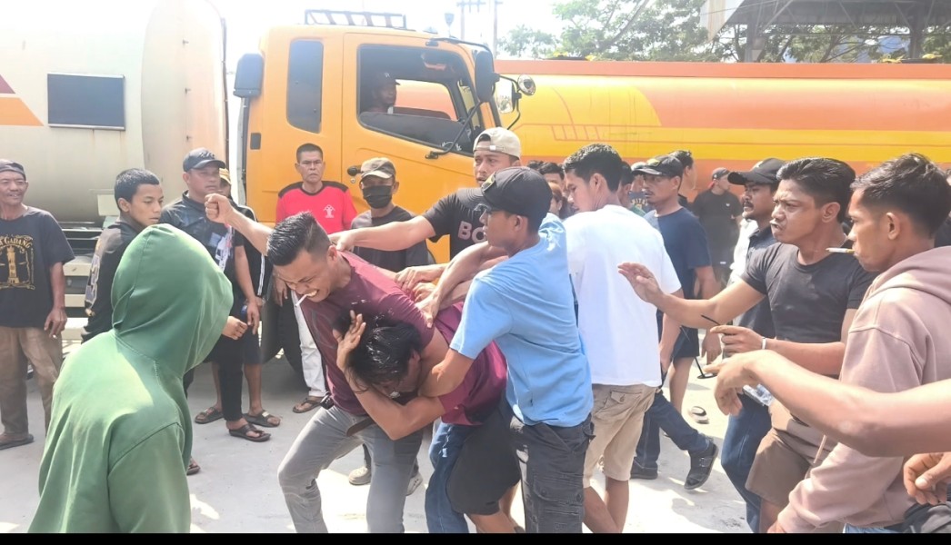 Bentrokan Kembali Pecah di Depan PT IBP Dumai, Dua Warga Jadi Korban dan Lapor Polisi