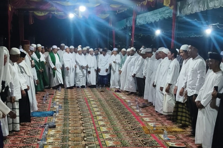 Tradisi 23 Tahun Tak Pernah Padam, Ribuan Warga Tanah Putih Tanjung Melawan Gelar Atib Tolak Bala