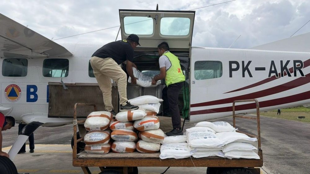 Meski Hujan Mulai Turun, BNPB Tetap Semai Garam di Pesisir Riau untuk Hujan Buatan