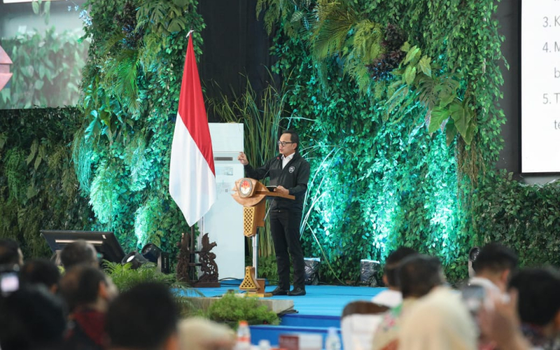 Tutup Rakor Sekda dan Kepala Bappeda, Wamendagri Bima Ingatkan Dukungan Program Prioritas Kopdeskel