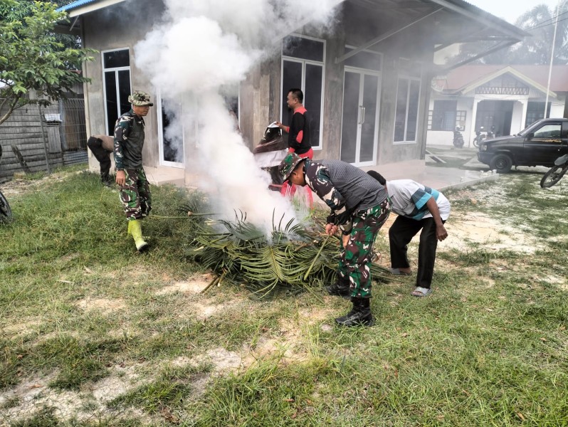 Danramil Minas Diwakili Sertu Sugiarto Hadiri Karya Bakti Serentak di Kelurahan Minas Jaya