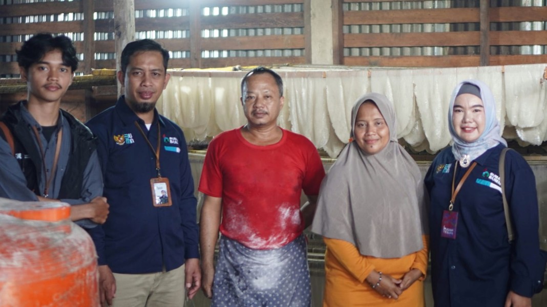 Kolaborasi PLN dan Rumah BUMN Dorong Produktivitas UMKM Mie Sagu Meranti lewat Program LYGA Sagu Tiada Ragu