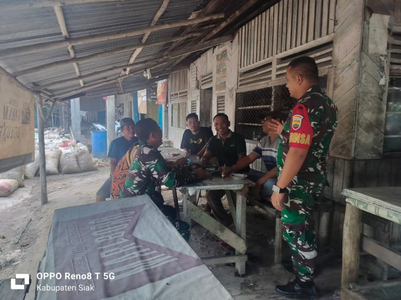 Babinsa Koramil 03/Minas Kopda AKP Hutagalung, Gelar Sosialisasi Bahaya Narkoba di Kp. Minas Barat
