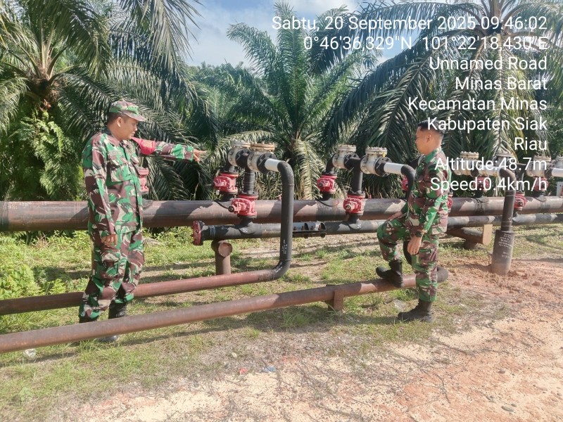 Babinsa Koramil 03/Minas Gelar Patroli Penguatan Binter SKK Migas PT PHR di Minas Barat