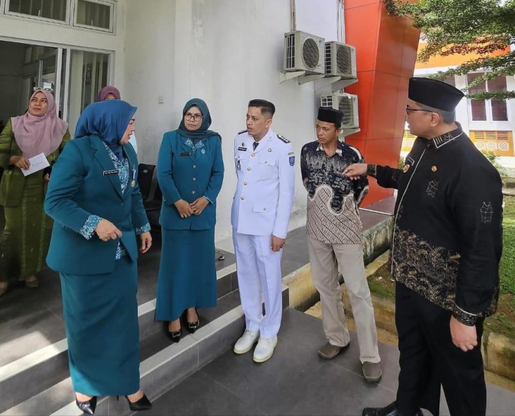 Wabup dan Ketua Dekranasda Tanah Datar Dukung Kemajuan Tenun Lintau Buo