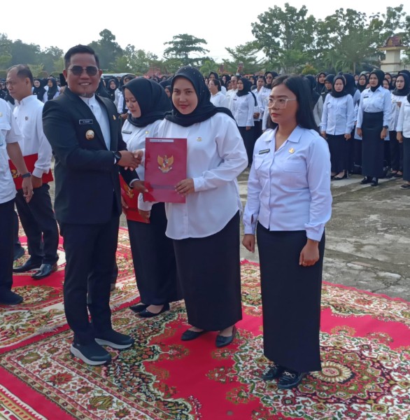 Bupati Pelalawan Lantik 3.816 PPPK Paruh Waktu