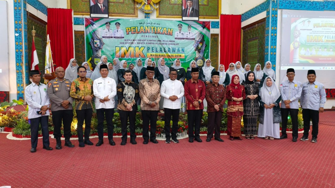 Bupati Zukri Hadiri Pelantikan Pengurus IMK dan Hiwakap Pelalawan