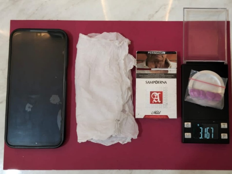 Grebek Tempat Karaoke, Polsek Tambusai Utara Tangkap Seorang Wanita, Amankan Enam Butir Pil Ekstasi