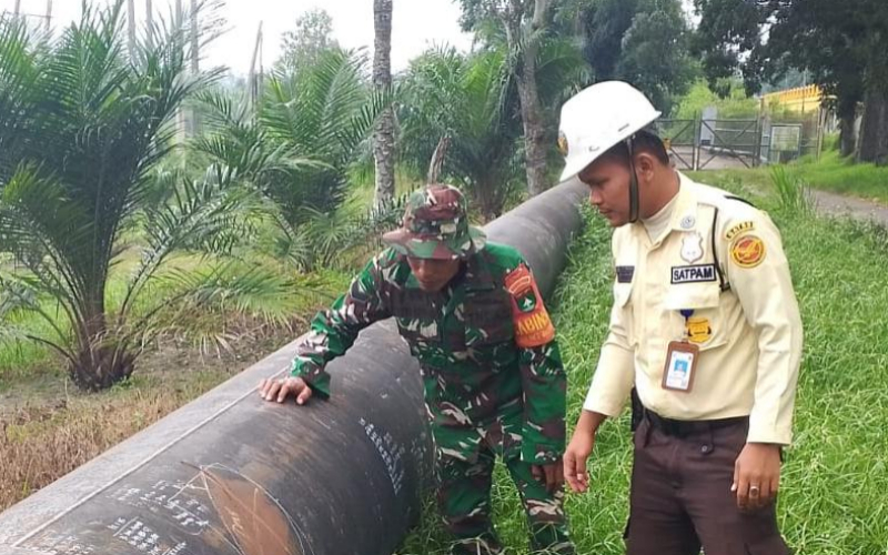 Patroli SKK Migas-Kodim 0320/Dumai Pastikan Jalur Pipa Minyak Aman dari Gangguan
