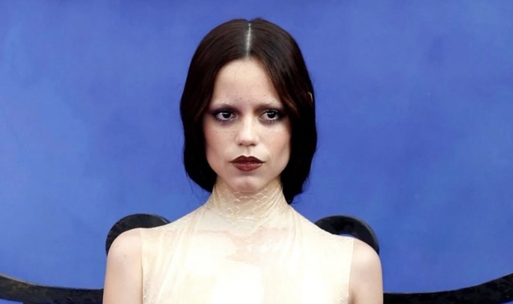 Jenna Ortega Akan Bintangi Remake Film Single White Female