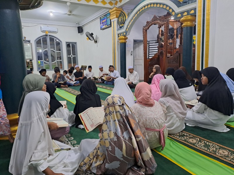 110 Remaja Masjid Al Hikmah 2 Bumi Ayu Ikuti Khatam Al-Qur’an, Ramadan Jadi Momentum Pererat Kebersamaan