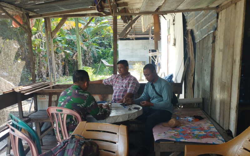 Cegah Karhutla, Babinsa Koramil 03/Sungai Sembilan Gencarkan Sosialisasi ke Masyarakat