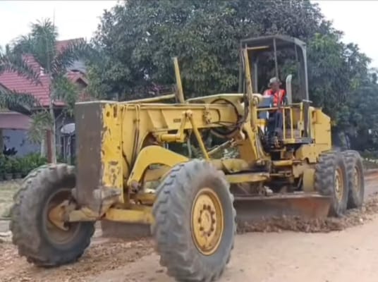 Perkuat Konektivitas dan Dukung Ekonomi Masyarakat, Pemkab Rohul Perbaiki 142 Kilometer Jalan Desa