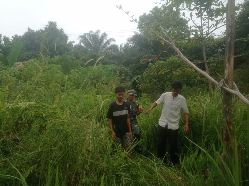 Babinsa Koramil 04/Perawang Gelar Patroli Karlahut, Pastikan Wilayah Perawang Barat Aman dari Kebakaran