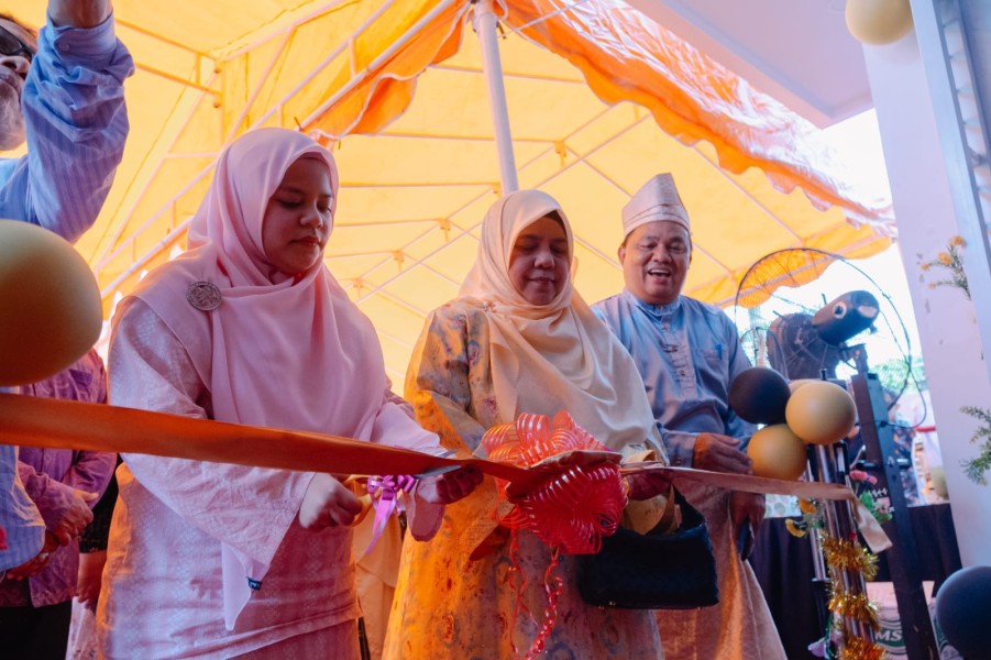 Penuhi Kebutuhan Hunian Siswa, Susiana Tabrani Resmikan Gedung Asrama 3 SMK Abdurrab