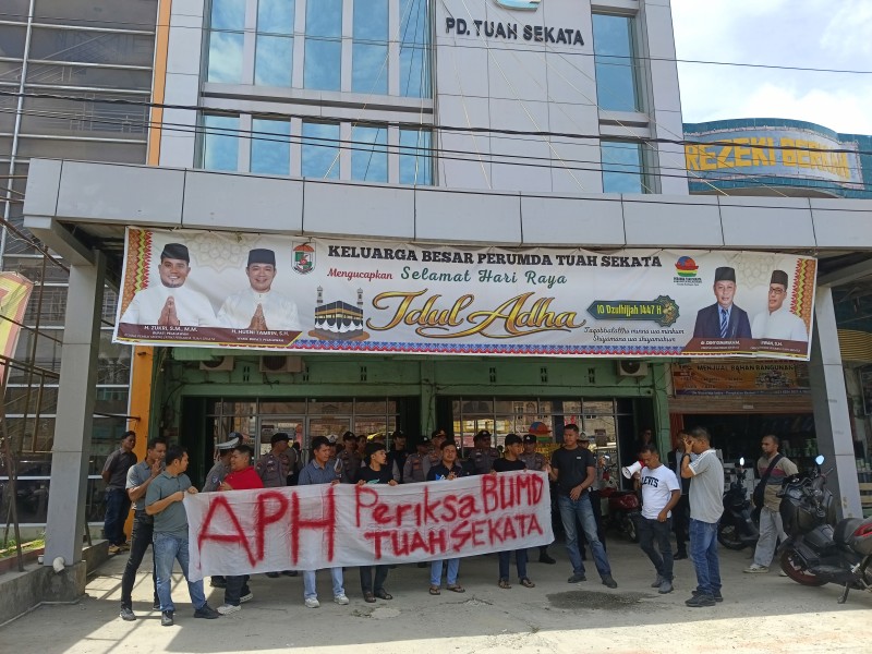 Soroti Tunggakan Belasan Miliar, PNBMR Desak APH Audit Perumda Tuah Sekata