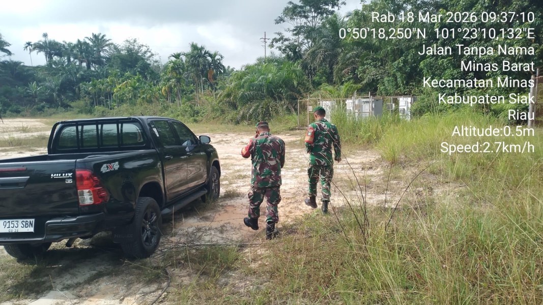 Babinsa Pelda Benriyadi Pimpin Patroli Penguatan Binter SKK Migas di Minas, Situasi Aman Terkendali