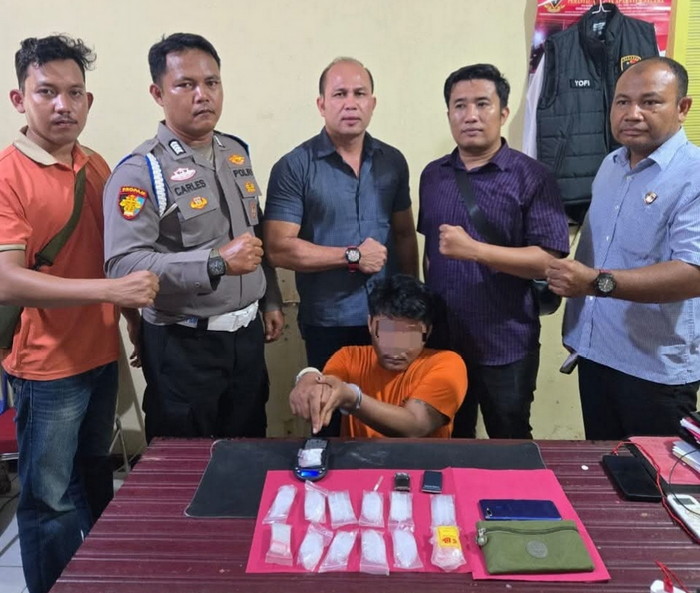 Pengedar Narkoba Digerebek Saat Sedang Siapkan Paket Sabu
