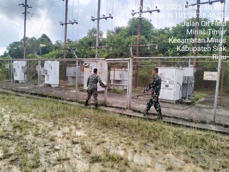 Babinsa Serda Mayus Maruli Laksanakan Patroli Penguatan Binter SKK Migas di Minas