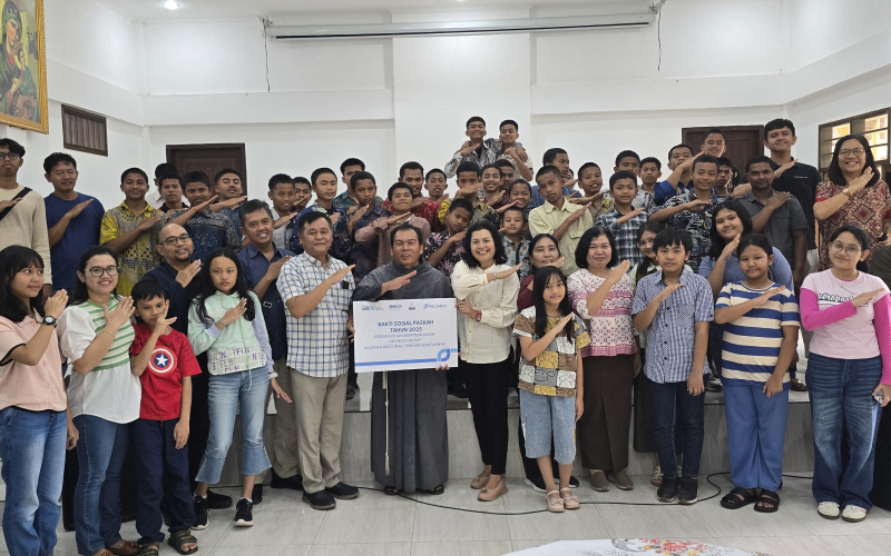 Pelindo Group Wilayah Medan Serahkan Bakti Sosial Paskah 2025