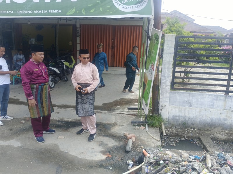 Respons Cepat! Asisten II dan Kadis PUPR Turun Tangan Atasi Genangan Jalan Pemda