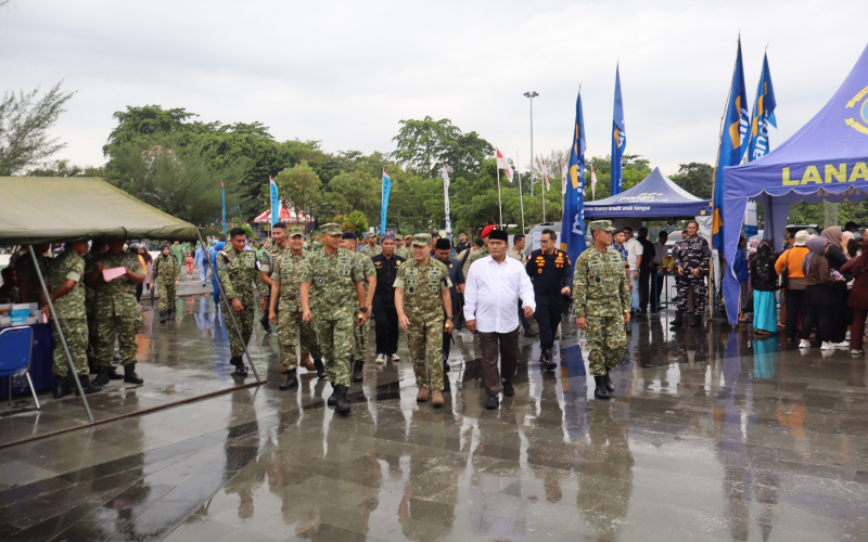 Pangdam XIX/Tuanku Tambusai Hadiri Bazar Murah dan Bakti Kesehatan HUT ke-81 TNI di Dumai