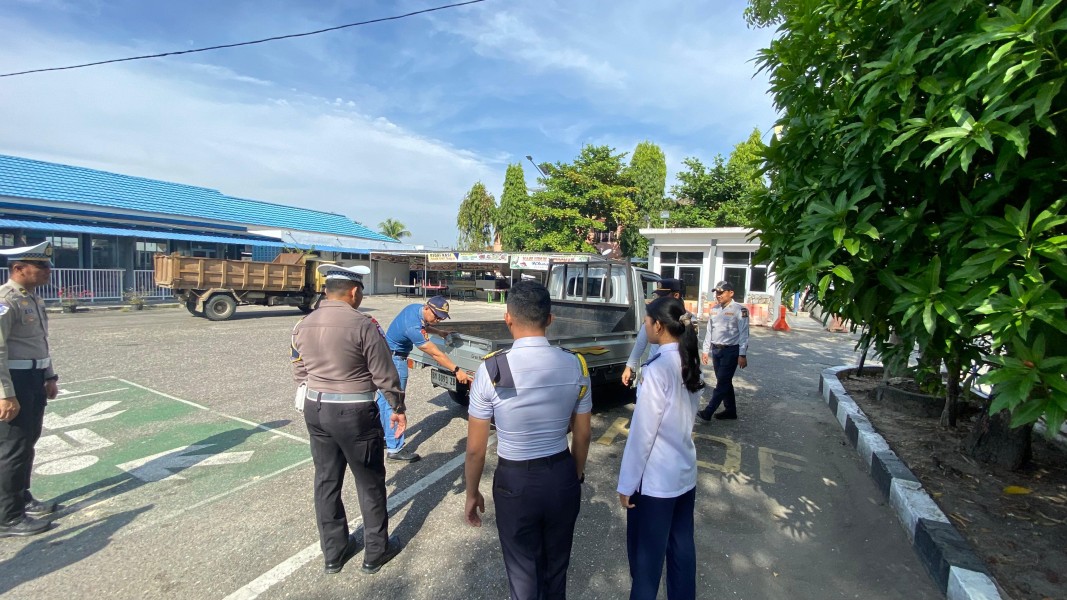 Operasi Patuh Lancang Kuning:  Edukasi dan Teguran untuk Keselamatan di Jalan Raya Bangkinang!