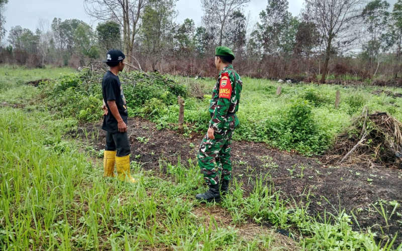Sebagai Upaya Pencegahan Kebakaran, Sertu Samsuddin Siregar Patroli Rutin