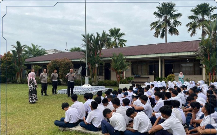 Bukan Sekadar Teori, Satlantas Kampar Gembleng Pelajar Kuok Jadi Pelopor Keselamatan Jalan Raya