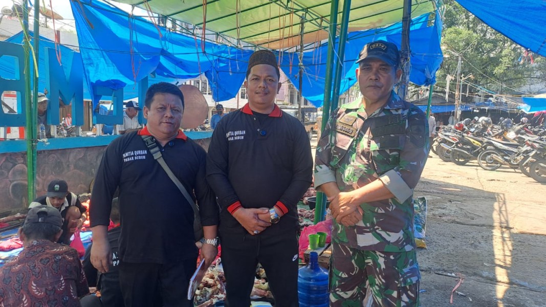 Momentum Lebaran Keempat Idul Adha 1447 H, APPSI Inhil Bersama Pedagang Laksanakan Qurban Di Lapangan Air Mancur