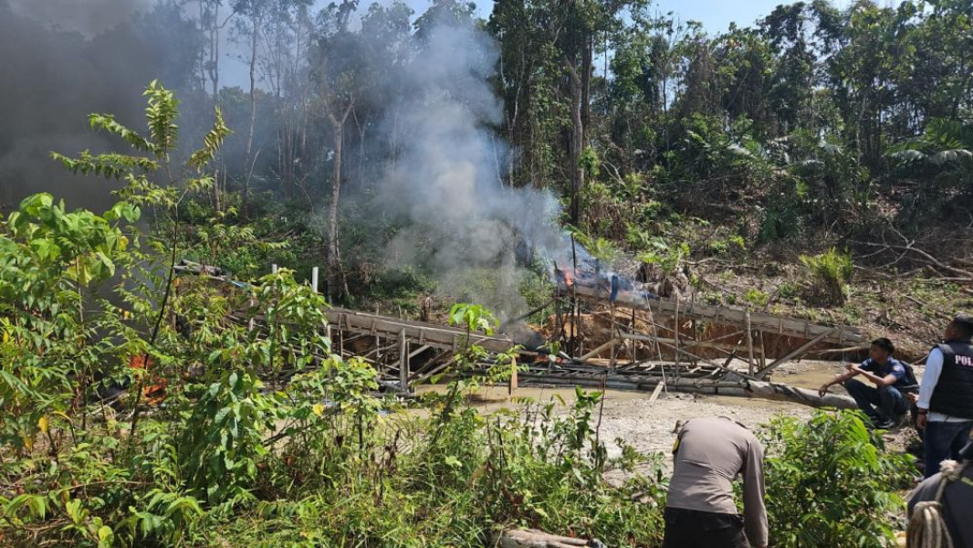 Polres Inhu Gerebek Tambang Emas Ilegal di Sungai Indragiri, Kapolres: Kami Tak Biarkan Sungai ini Rusak!