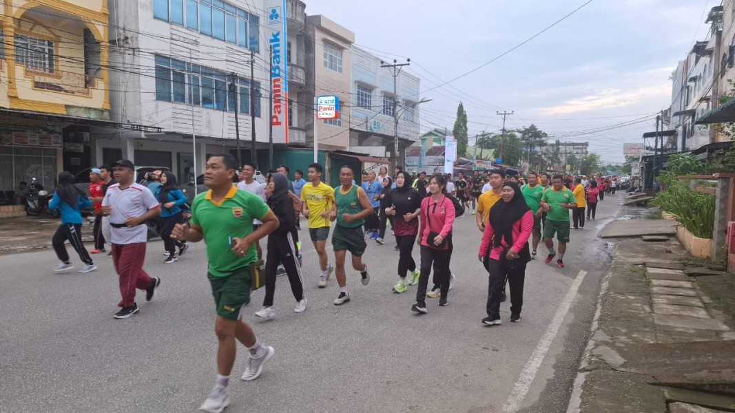 Personel Kodim 0314/Inhil Ikuti Karhutla Fun Run 2025 dan Deklarasi Zero Karhutla