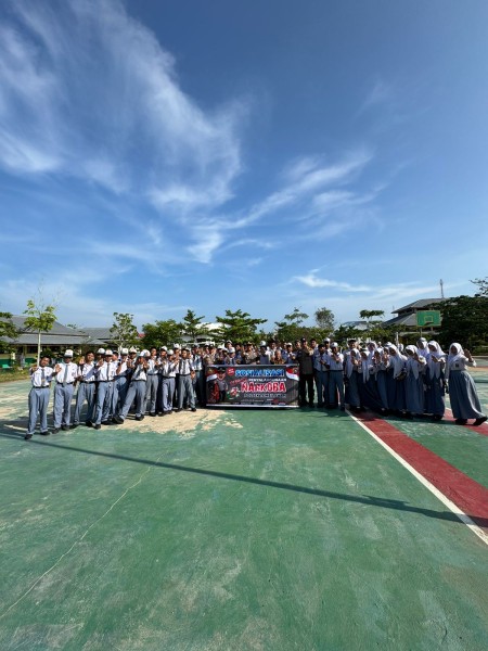 Kapolsek Tembilahan Ajak Siswa SMKN 2 Lawan Narkoba dan Jaga Etika di Sekolah